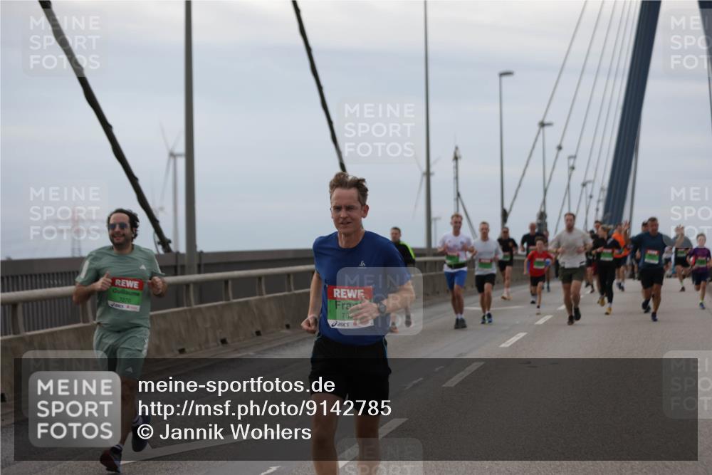 03.10.2025 - Köhlbrandbrückenlauf Jannik Wohlers http://msf.ph/oto/9142785 03.10.2025 15:44:04 Position 1 7270, 76 meine-sportfotos.de