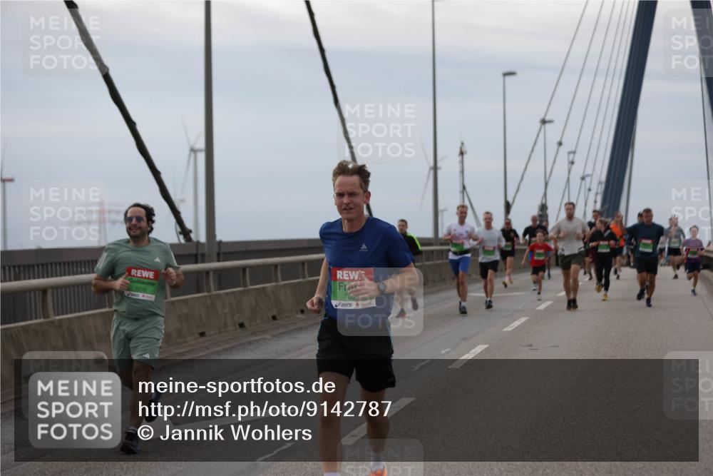 03.10.2025 - Köhlbrandbrückenlauf Jannik Wohlers http://msf.ph/oto/9142787 03.10.2025 15:44:04 Position 1 7270, 760 meine-sportfotos.de