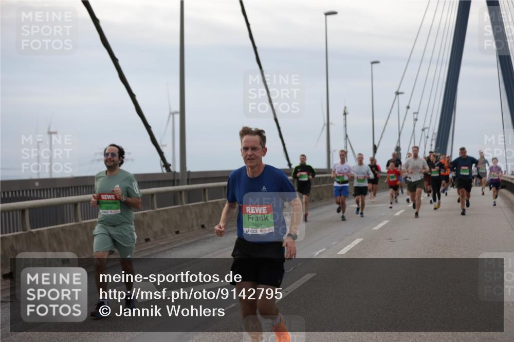 03.10.2025 - Köhlbrandbrückenlauf Jannik Wohlers http://msf.ph/oto/9142795 03.10.2025 15:44:05 Position 1 9, 7270, 7601 meine-sportfotos.de