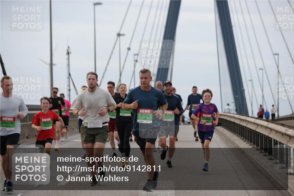 03.10.2025 - Köhlbrandbrückenlauf Jannik Wohlers http://msf.ph/oto/9142811 03.10.2025 15:44:08 Position 1 9584, 9354, 7340 meine-sportfotos.de