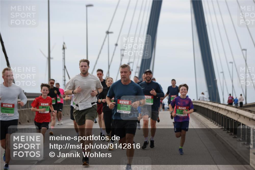 03.10.2025 - Köhlbrandbrückenlauf Jannik Wohlers http://msf.ph/oto/9142816 03.10.2025 15:44:08 Position 1 19564, 7340, 9354 meine-sportfotos.de