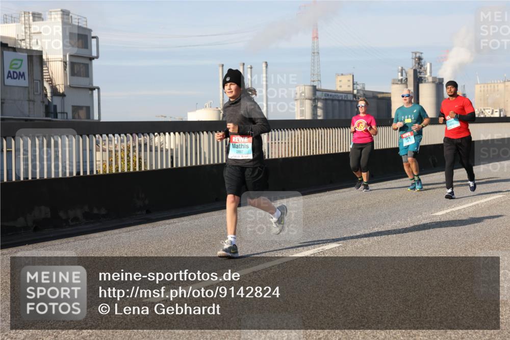 03.10.2025 - Köhlbrandbrückenlauf Lena Gebhardt http://msf.ph/oto/9142824 03.10.2025 10:00:41 Position 2 2897 meine-sportfotos.de