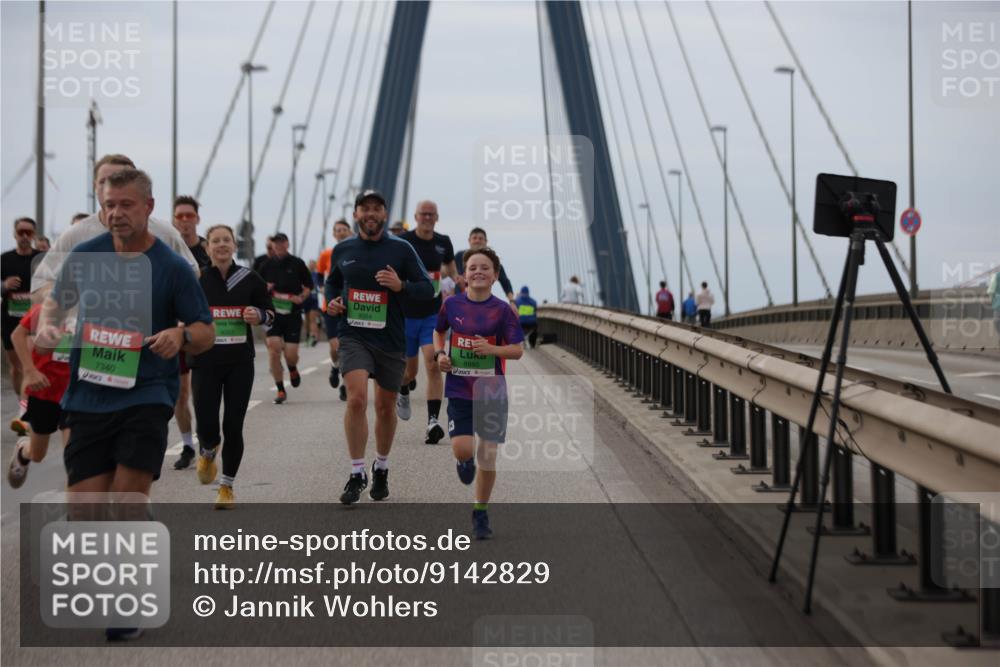 03.10.2025 - Köhlbrandbrückenlauf Jannik Wohlers http://msf.ph/oto/9142829 03.10.2025 15:44:09 Position 1 7340, 8980 meine-sportfotos.de