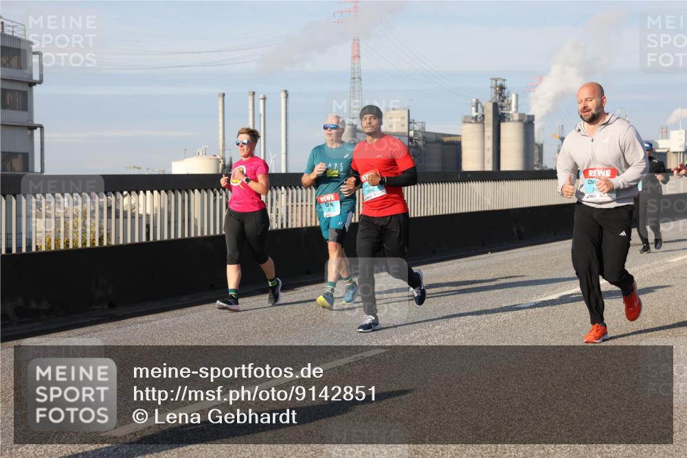 03.10.2025 - Köhlbrandbrückenlauf Lena Gebhardt http://msf.ph/oto/9142851 03.10.2025 10:00:42 Position 2 25, 3840, 24 meine-sportfotos.de