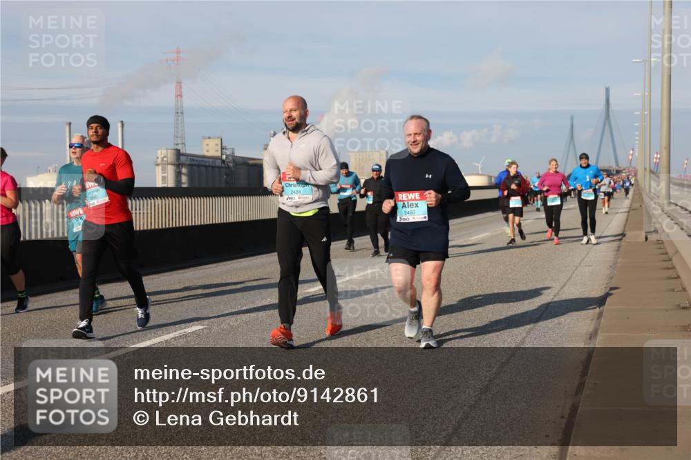 03.10.2025 - Köhlbrandbrückenlauf Lena Gebhardt http://msf.ph/oto/9142861 03.10.2025 10:00:43 Position 2 3840, 2424, 2460 meine-sportfotos.de