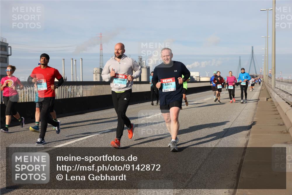 03.10.2025 - Köhlbrandbrückenlauf Lena Gebhardt http://msf.ph/oto/9142872 03.10.2025 10:00:44 Position 2 3840, 2424, 2460 meine-sportfotos.de