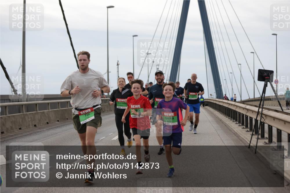 03.10.2025 - Köhlbrandbrückenlauf Jannik Wohlers http://msf.ph/oto/9142873 03.10.2025 15:44:11 Position 1 7174, 9353, 8980 meine-sportfotos.de