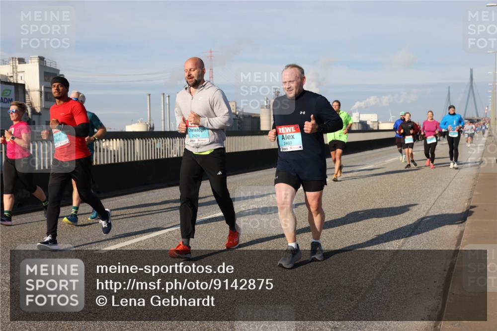 03.10.2025 - Köhlbrandbrückenlauf Lena Gebhardt http://msf.ph/oto/9142875 03.10.2025 10:00:44 Position 2 3840, 2424, 2460 meine-sportfotos.de