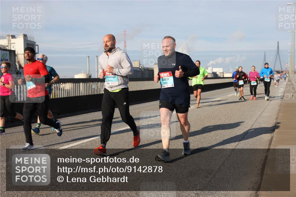 03.10.2025 - Köhlbrandbrückenlauf Lena Gebhardt http://msf.ph/oto/9142878 03.10.2025 10:00:44 Position 2 3840, 2424, 2460 meine-sportfotos.de