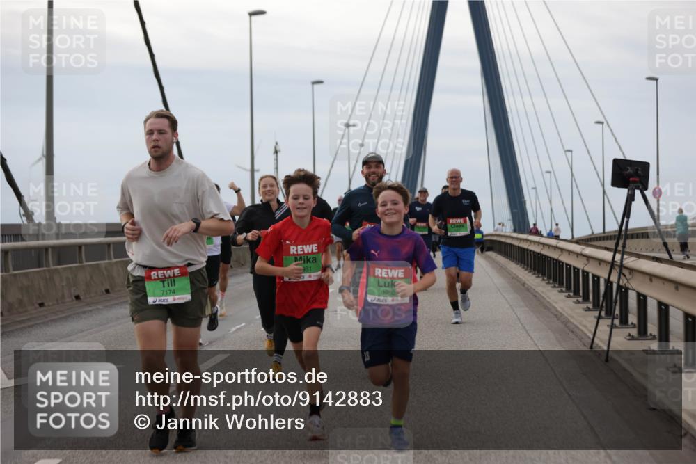 03.10.2025 - Köhlbrandbrückenlauf Jannik Wohlers http://msf.ph/oto/9142883 03.10.2025 15:44:11 Position 1 7174, 981, 8980 meine-sportfotos.de
