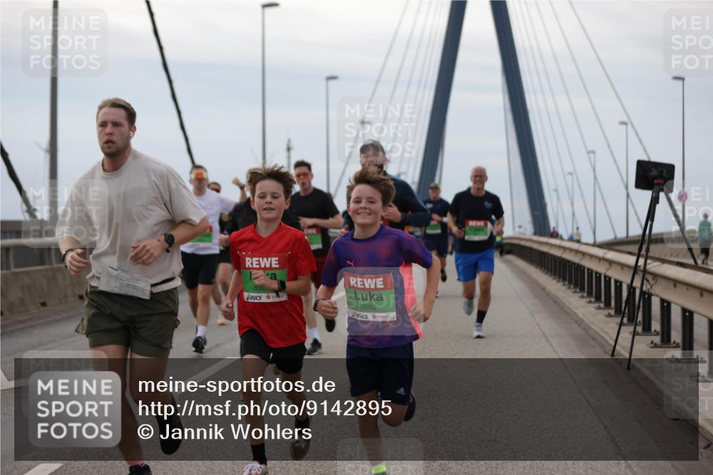 03.10.2025 - Köhlbrandbrückenlauf Jannik Wohlers http://msf.ph/oto/9142895 03.10.2025 15:44:11 Position 1 898, 8980 meine-sportfotos.de