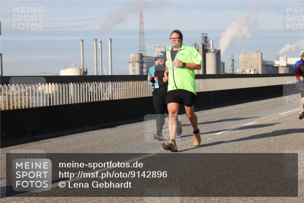 03.10.2025 - Köhlbrandbrückenlauf Lena Gebhardt http://msf.ph/oto/9142896 03.10.2025 10:00:46 Position 2  meine-sportfotos.de