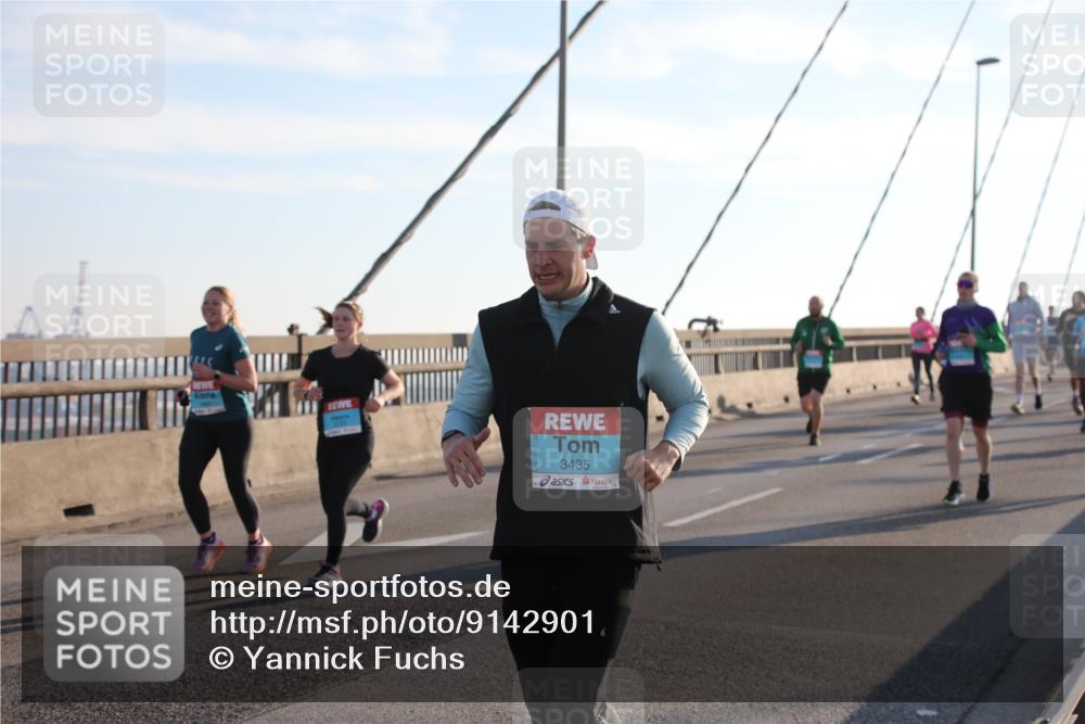03.10.2025 - Köhlbrandbrückenlauf Yannick Fuchs http://msf.ph/oto/9142901 03.10.2025 08:29:49 Position 2 3435 meine-sportfotos.de