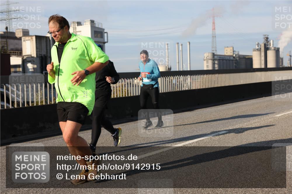 03.10.2025 - Köhlbrandbrückenlauf Lena Gebhardt http://msf.ph/oto/9142915 03.10.2025 10:00:47 Position 2  meine-sportfotos.de