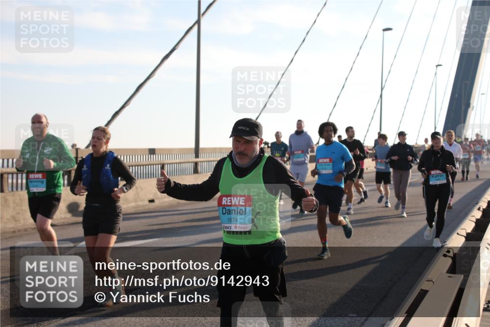 03.10.2025 - Köhlbrandbrückenlauf Yannick Fuchs http://msf.ph/oto/9142943 03.10.2025 08:29:53 Position 2 1674 meine-sportfotos.de