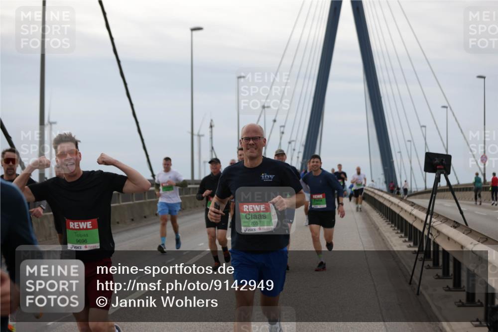 03.10.2025 - Köhlbrandbrückenlauf Jannik Wohlers http://msf.ph/oto/9142949 03.10.2025 15:44:14 Position 1 9696, 7057 meine-sportfotos.de