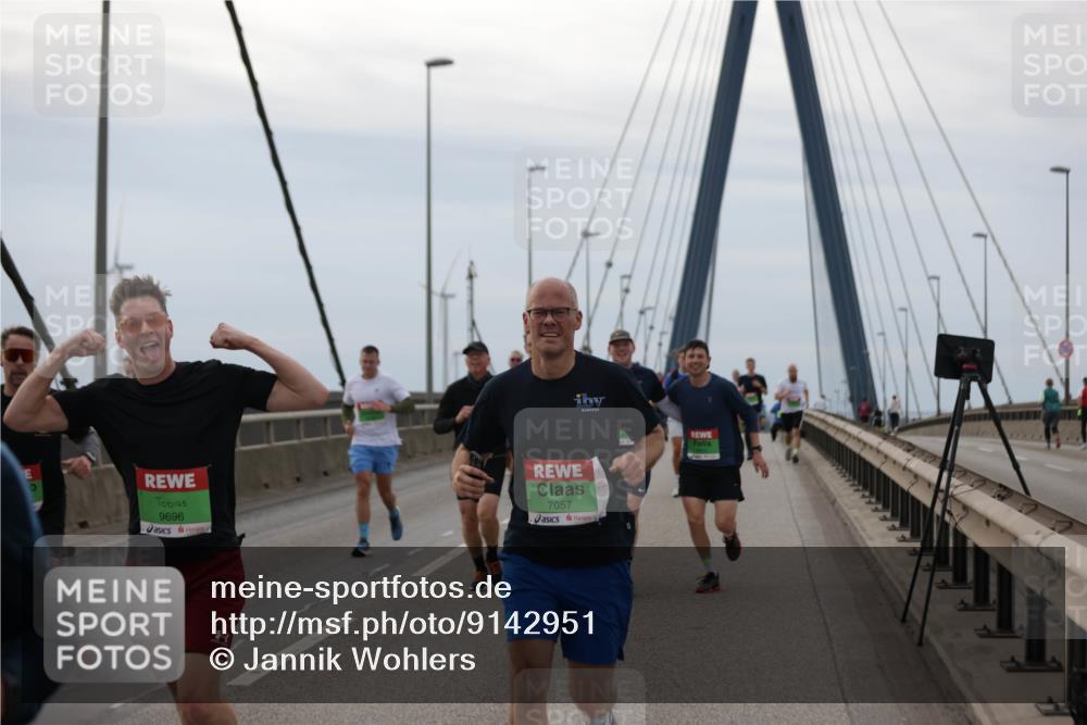 03.10.2025 - Köhlbrandbrückenlauf Jannik Wohlers http://msf.ph/oto/9142951 03.10.2025 15:44:14 Position 1 9696, 7057 meine-sportfotos.de