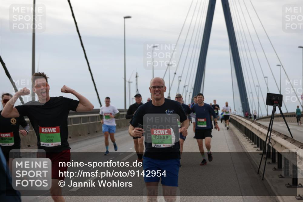 03.10.2025 - Köhlbrandbrückenlauf Jannik Wohlers http://msf.ph/oto/9142954 03.10.2025 15:44:14 Position 1 9696, 7057 meine-sportfotos.de