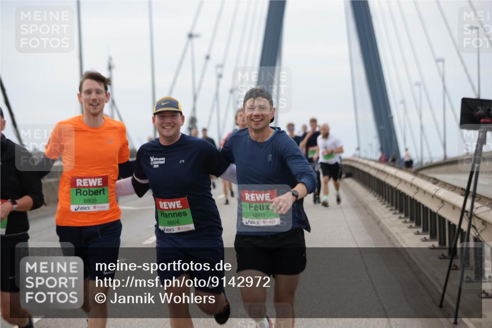 03.10.2025 - Köhlbrandbrückenlauf Jannik Wohlers http://msf.ph/oto/9142972 03.10.2025 15:44:16 Position 1 2024, 8805, 8804, 8803 meine-sportfotos.de
