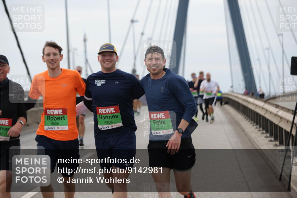 03.10.2025 - Köhlbrandbrückenlauf Jannik Wohlers http://msf.ph/oto/9142981 03.10.2025 15:44:16 Position 1 2024, 02, 9, 8805, 8804, 8803 meine-sportfotos.de