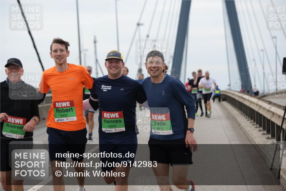 03.10.2025 - Köhlbrandbrückenlauf Jannik Wohlers http://msf.ph/oto/9142983 03.10.2025 15:44:16 Position 1 2024, 8802, 8805, 8804, 8803 meine-sportfotos.de