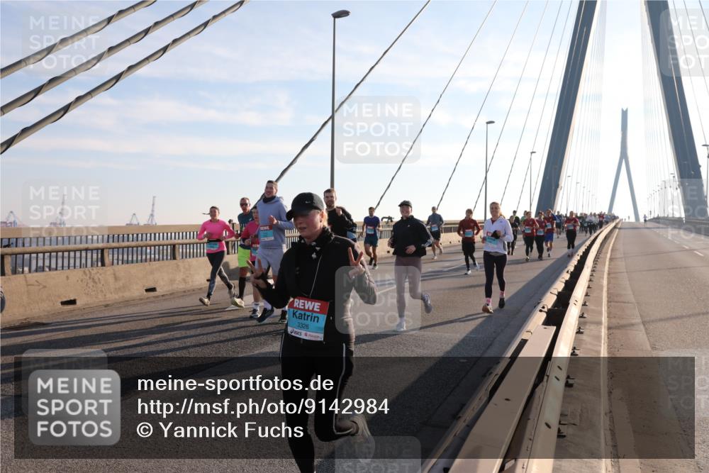 03.10.2025 - Köhlbrandbrückenlauf Yannick Fuchs http://msf.ph/oto/9142984 03.10.2025 08:29:56 Position 2 3326 meine-sportfotos.de