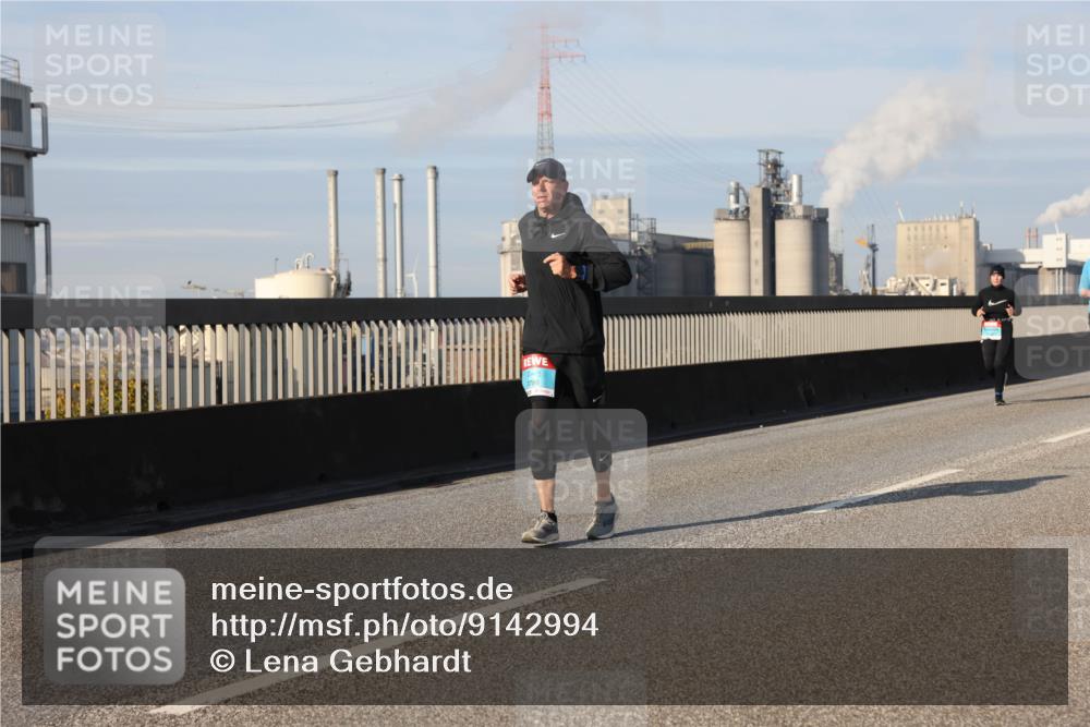 03.10.2025 - Köhlbrandbrückenlauf Lena Gebhardt http://msf.ph/oto/9142994 03.10.2025 10:00:52 Position 2  meine-sportfotos.de