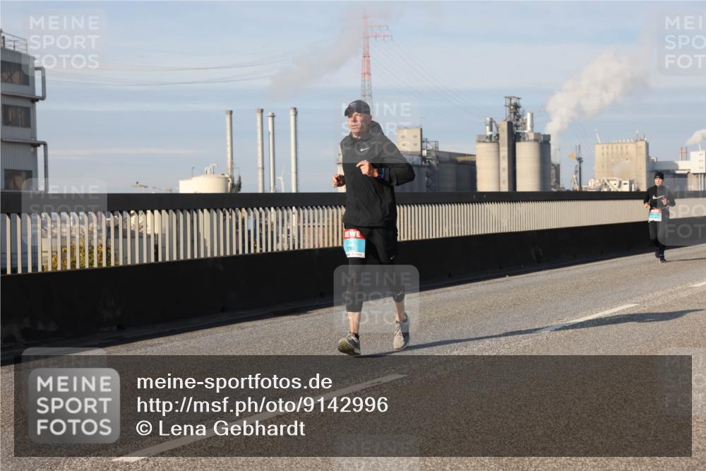03.10.2025 - Köhlbrandbrückenlauf Lena Gebhardt http://msf.ph/oto/9142996 03.10.2025 10:00:52 Position 2 3786 meine-sportfotos.de