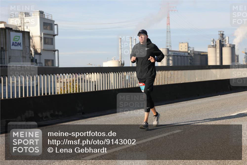 03.10.2025 - Köhlbrandbrückenlauf Lena Gebhardt http://msf.ph/oto/9143002 03.10.2025 10:00:52 Position 2  meine-sportfotos.de