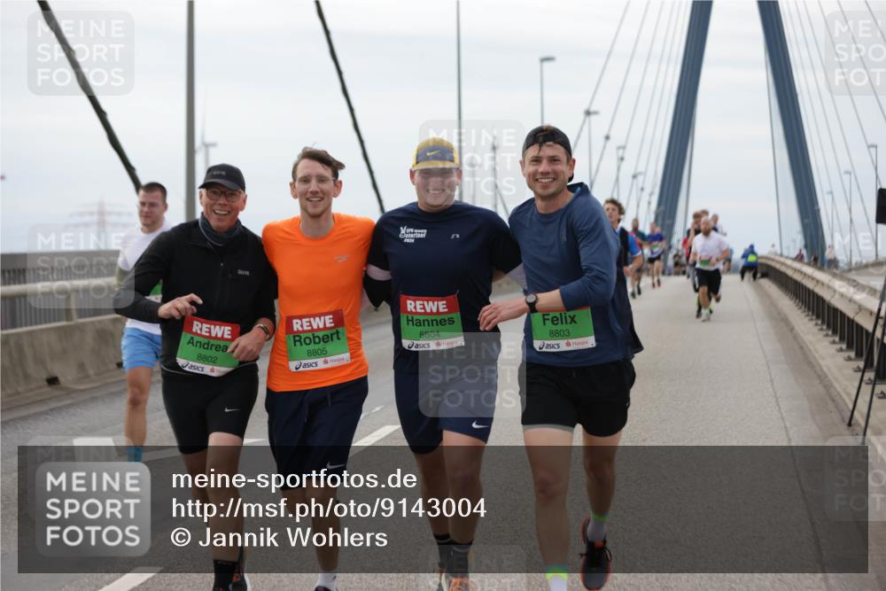 03.10.2025 - Köhlbrandbrückenlauf Jannik Wohlers http://msf.ph/oto/9143004 03.10.2025 15:44:17 Position 1 2024, 8802, 8805, 8804, 8803 meine-sportfotos.de