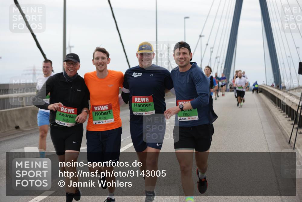 03.10.2025 - Köhlbrandbrückenlauf Jannik Wohlers http://msf.ph/oto/9143005 03.10.2025 15:44:17 Position 1 2024, 8802, 8805, 8804, 8803 meine-sportfotos.de