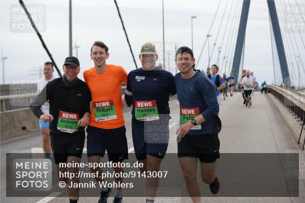 03.10.2025 - Köhlbrandbrückenlauf Jannik Wohlers http://msf.ph/oto/9143007 03.10.2025 15:44:17 Position 1 2024, 8802, 8805, 8804 meine-sportfotos.de