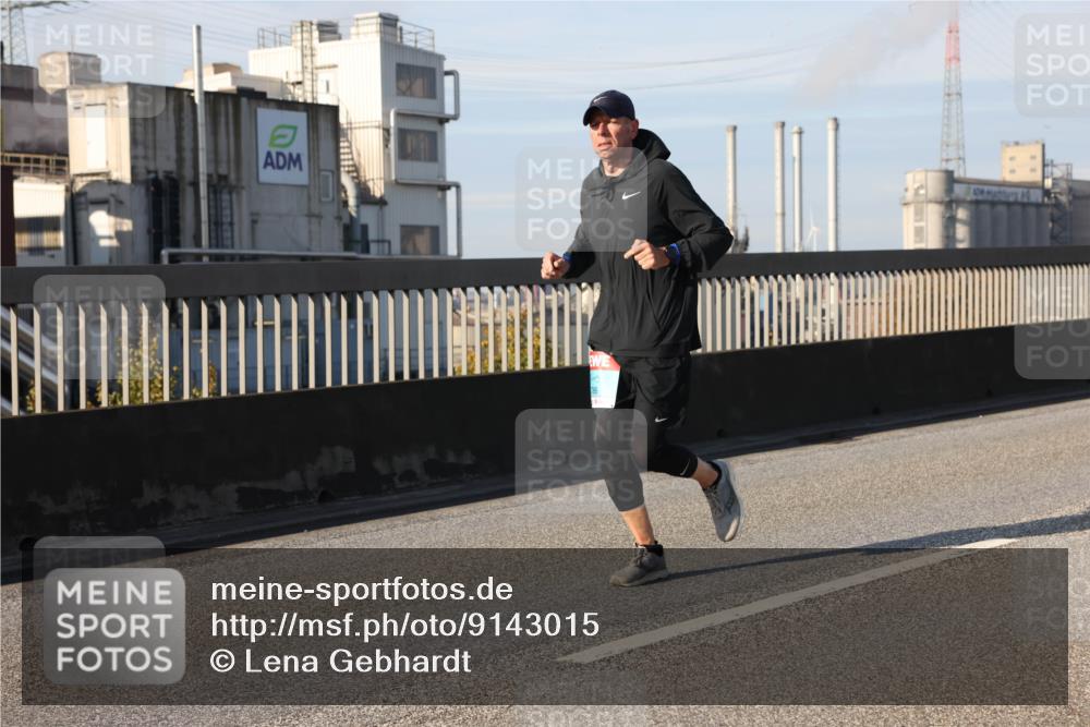 03.10.2025 - Köhlbrandbrückenlauf Lena Gebhardt http://msf.ph/oto/9143015 03.10.2025 10:00:53 Position 2  meine-sportfotos.de