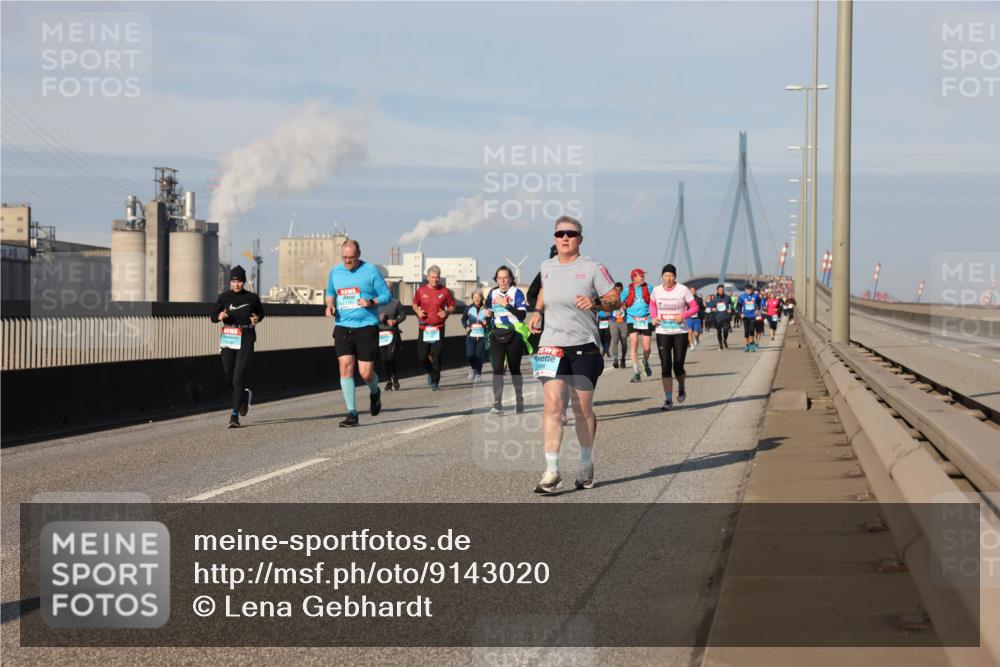 03.10.2025 - Köhlbrandbrückenlauf Lena Gebhardt http://msf.ph/oto/9143020 03.10.2025 10:00:54 Position 2 9 meine-sportfotos.de