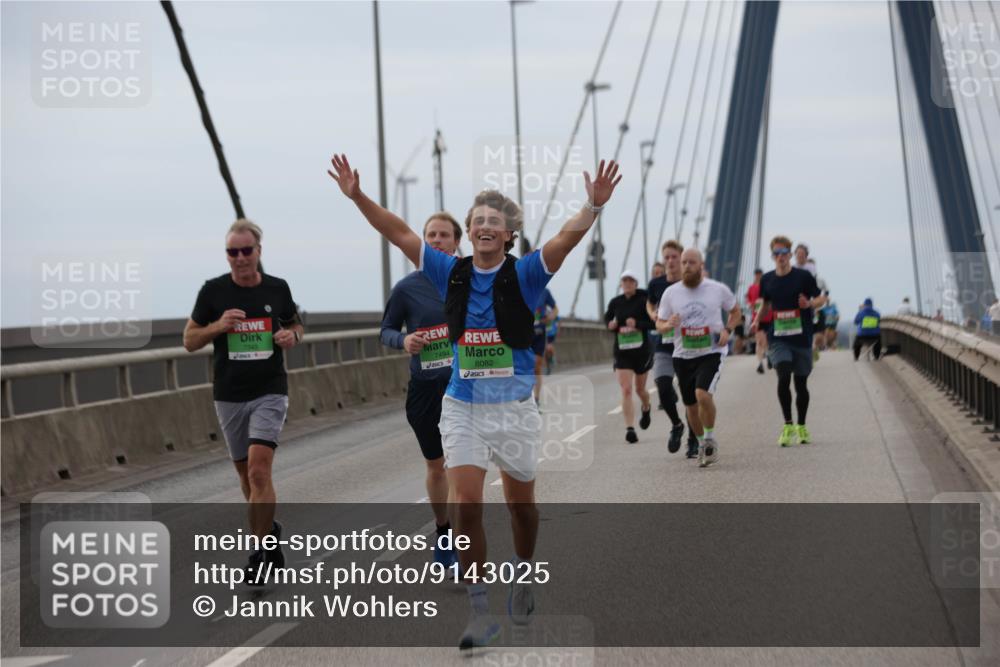 03.10.2025 - Köhlbrandbrückenlauf Jannik Wohlers http://msf.ph/oto/9143025 03.10.2025 15:44:18 Position 1 7345, 74941, 8082 meine-sportfotos.de