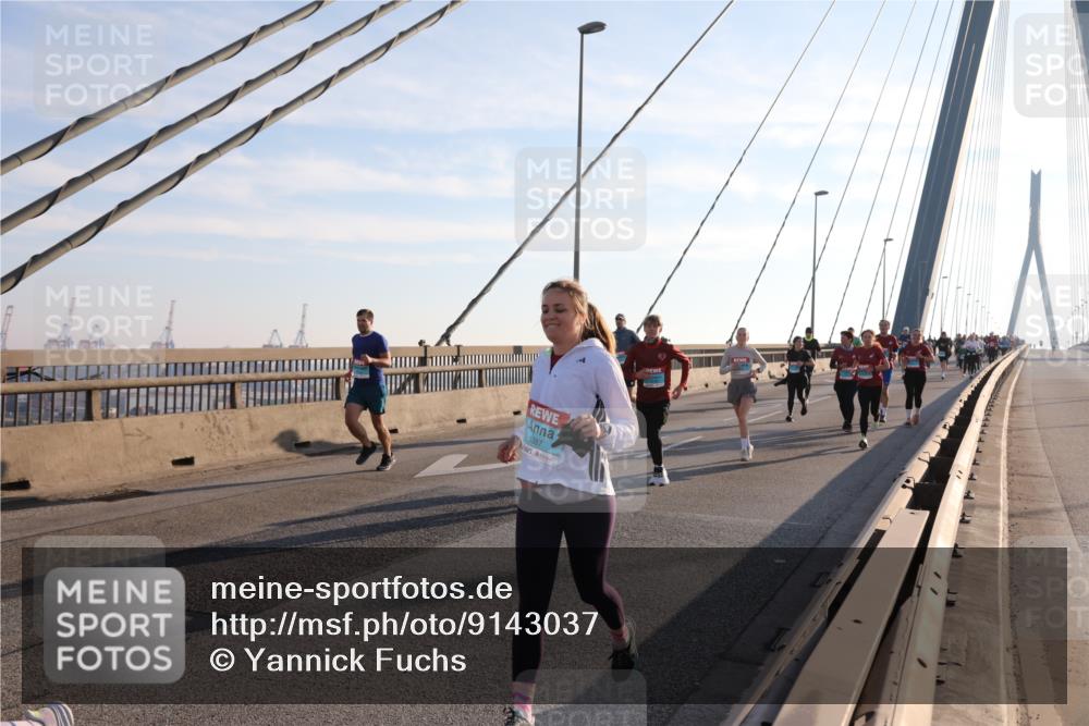 03.10.2025 - Köhlbrandbrückenlauf Yannick Fuchs http://msf.ph/oto/9143037 03.10.2025 08:29:58 Position 2 1387 meine-sportfotos.de