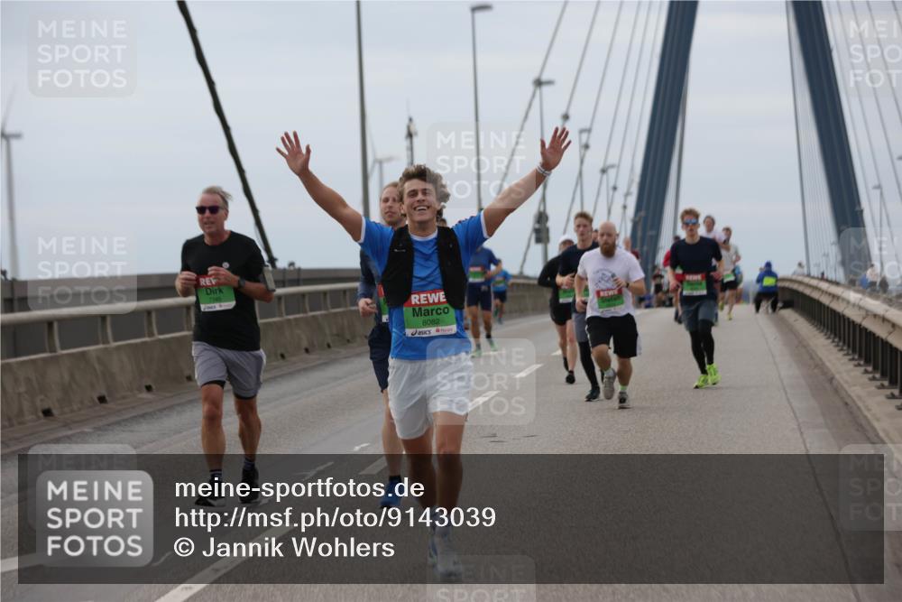 03.10.2025 - Köhlbrandbrückenlauf Jannik Wohlers http://msf.ph/oto/9143039 03.10.2025 15:44:19 Position 1 8082 meine-sportfotos.de