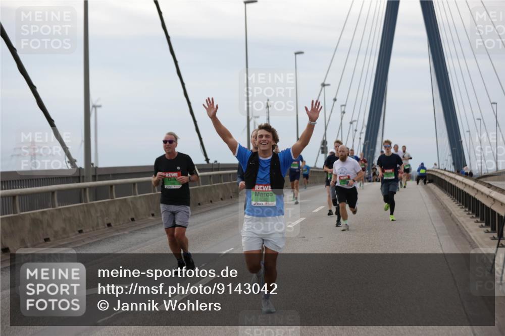 03.10.2025 - Köhlbrandbrückenlauf Jannik Wohlers http://msf.ph/oto/9143042 03.10.2025 15:44:19 Position 1 8082 meine-sportfotos.de