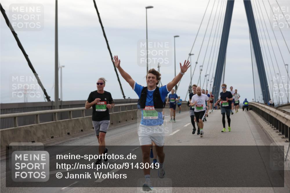 03.10.2025 - Köhlbrandbrückenlauf Jannik Wohlers http://msf.ph/oto/9143049 03.10.2025 15:44:19 Position 1 8082 meine-sportfotos.de