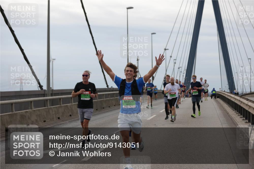 03.10.2025 - Köhlbrandbrückenlauf Jannik Wohlers http://msf.ph/oto/9143051 03.10.2025 15:44:19 Position 1 8082 meine-sportfotos.de