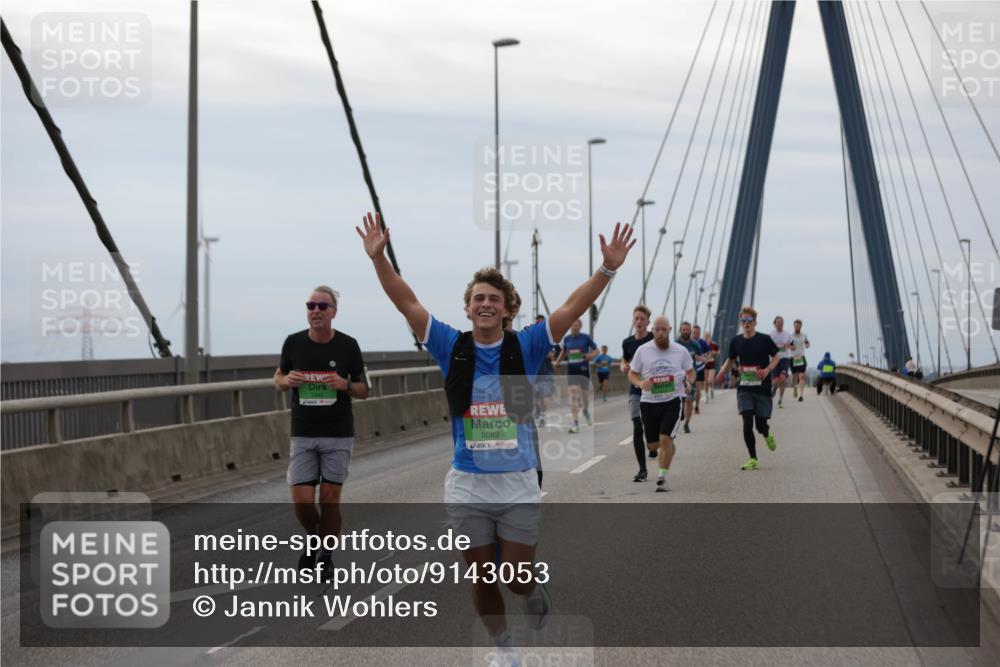 03.10.2025 - Köhlbrandbrückenlauf Jannik Wohlers http://msf.ph/oto/9143053 03.10.2025 15:44:19 Position 1 8082 meine-sportfotos.de
