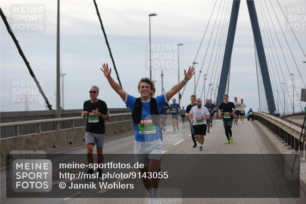 03.10.2025 - Köhlbrandbrückenlauf Jannik Wohlers http://msf.ph/oto/9143055 03.10.2025 15:44:19 Position 1 8082 meine-sportfotos.de