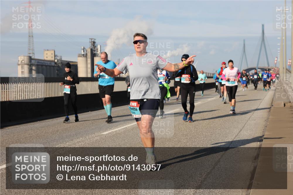 03.10.2025 - Köhlbrandbrückenlauf Lena Gebhardt http://msf.ph/oto/9143057 03.10.2025 10:00:56 Position 2 1846 meine-sportfotos.de