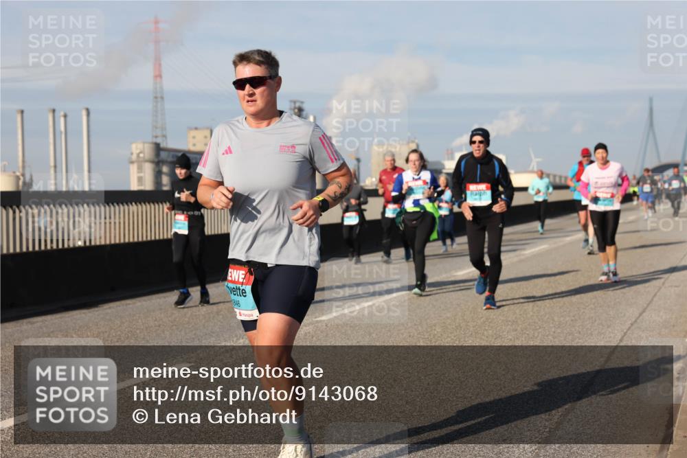 03.10.2025 - Köhlbrandbrückenlauf Lena Gebhardt http://msf.ph/oto/9143068 03.10.2025 10:00:56 Position 2 846 meine-sportfotos.de