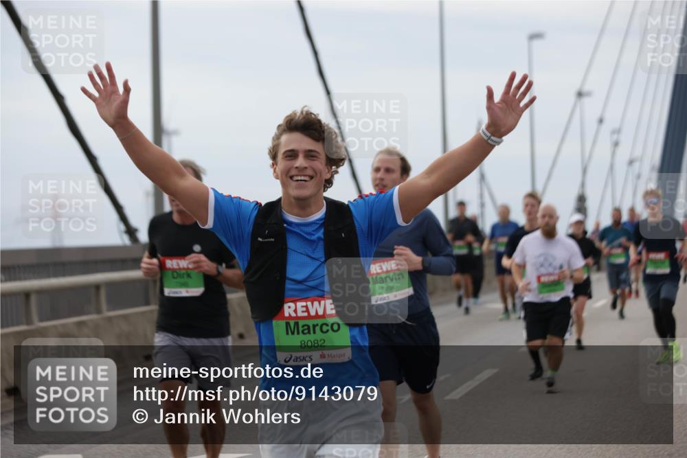 03.10.2025 - Köhlbrandbrückenlauf Jannik Wohlers http://msf.ph/oto/9143079 03.10.2025 15:44:20 Position 1 8082, 7494 meine-sportfotos.de