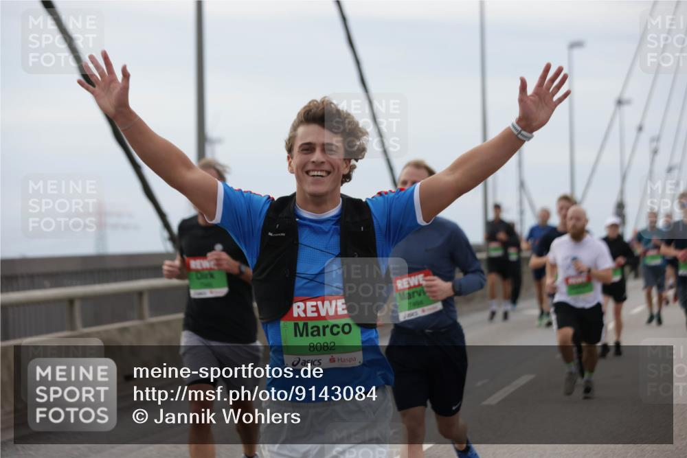 03.10.2025 - Köhlbrandbrückenlauf Jannik Wohlers http://msf.ph/oto/9143084 03.10.2025 15:44:20 Position 1 8082, 7494 meine-sportfotos.de
