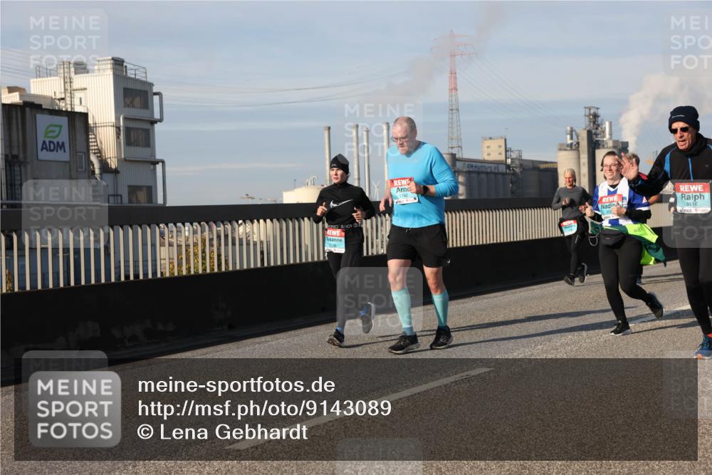 03.10.2025 - Köhlbrandbrückenlauf Lena Gebhardt http://msf.ph/oto/9143089 03.10.2025 10:00:58 Position 2 2076, 1740, 202, 3116 meine-sportfotos.de
