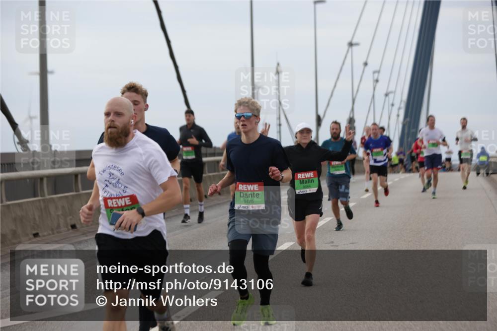 03.10.2025 - Köhlbrandbrückenlauf Jannik Wohlers http://msf.ph/oto/9143106 03.10.2025 15:44:22 Position 1 9475, 8064, 20 meine-sportfotos.de