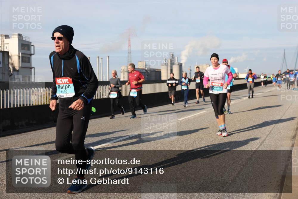 03.10.2025 - Köhlbrandbrückenlauf Lena Gebhardt http://msf.ph/oto/9143116 03.10.2025 10:00:59 Position 2 3116, 2024 meine-sportfotos.de
