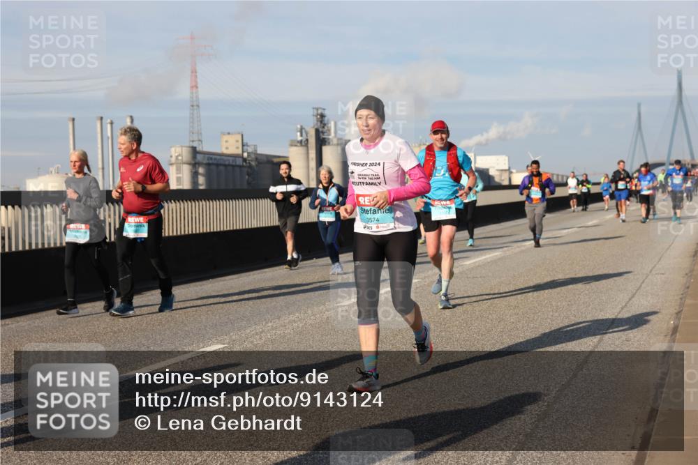 03.10.2025 - Köhlbrandbrückenlauf Lena Gebhardt http://msf.ph/oto/9143124 03.10.2025 10:01:00 Position 2 2024, 16, 760, 3574 meine-sportfotos.de